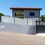 Holiday home Porto Nova Vivenda Em Lever